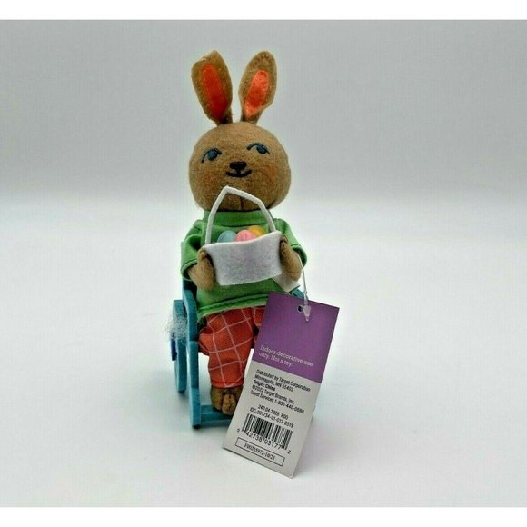 2022 Spritz Soft Figurine Easter Bunny in Wheelchair Holding Basket of Eggs NEW - Picture 1 of 1